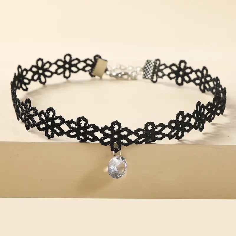 Hollow Flower Rhinestone Charmed Necklace For Chocker Necklace