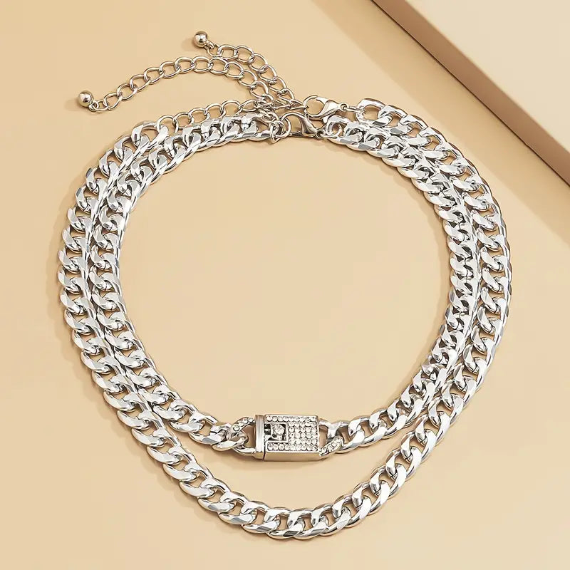 Glam Up Your Look with This Stylish 2-Piece Chunky Chain Necklace Set!