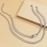Glam Up Your Look with This Stylish 2-Piece Chunky Chain Necklace Set!