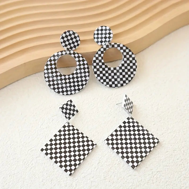 Black & White Lattice Pattern Geometric Dangle Earrings Retro