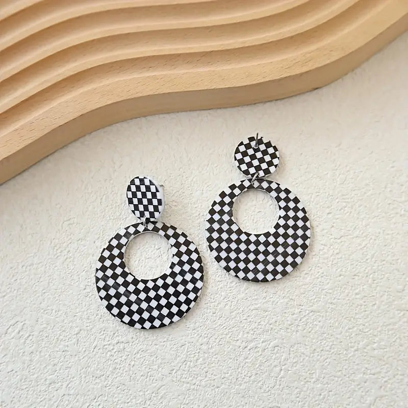 Black & White Lattice Pattern Geometric Dangle Earrings Retro