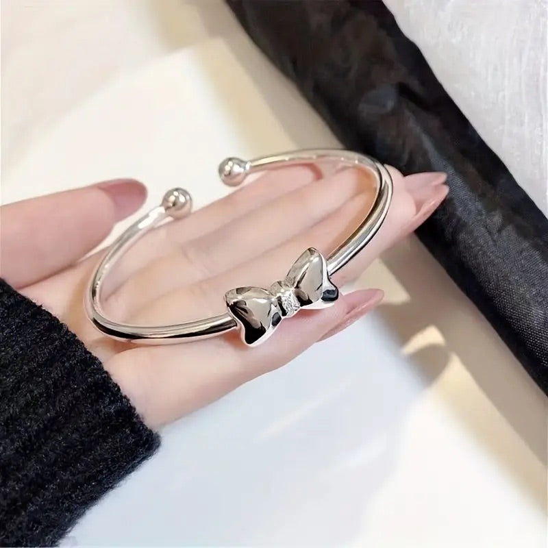 Bow Knot Glossy Bracelet, Female Light Luxury